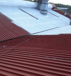 THI CÔNG CHỐNG NÓNG MÁI LỢP