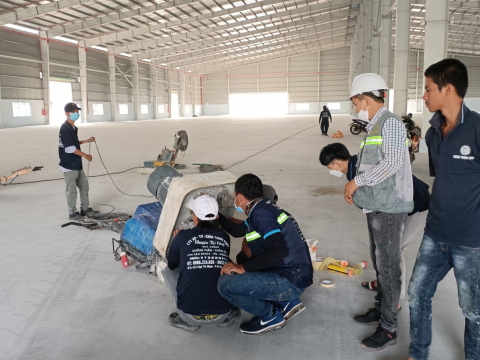 Thi công sàn Epoxy cụm công nghiệp Hoàng Hùng ở Bầu Bàng