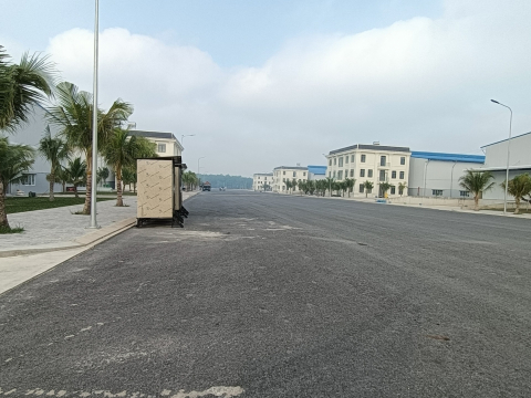 Thi công sàn Epoxy cụm công nghiệp Hoàng Hùng ở Bầu Bàng