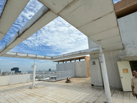 Thi công công tấm Panel mái sân thượng 